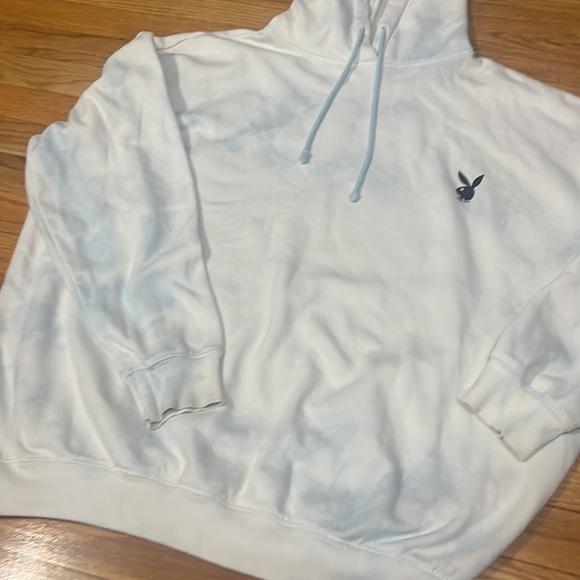 Playboy x Misguided Oversized Baby Blue tie-dye Hoodie - Picture 4 of 8